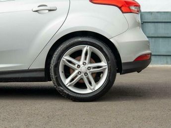 Ford Focus 1.0T EcoBoost Titanium Euro 6 (s/s) 5dr